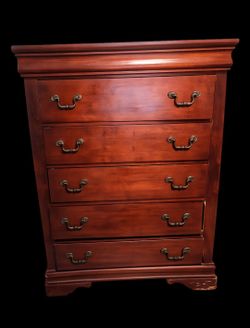 Dresser tall