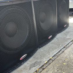 HP118S POWERED SUBS 