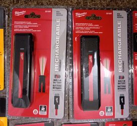 Milwaukee rechargable flat flashlight w/ green laser