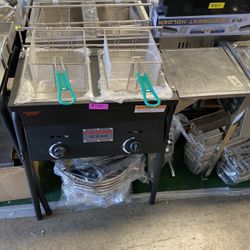 Freidora nueva de gas propano con dos canastas y una mesa un lado incluye manguera y regulador en especial por tan sólo 150