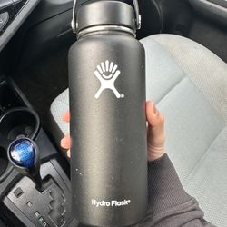 Black 32oz Hydroflask