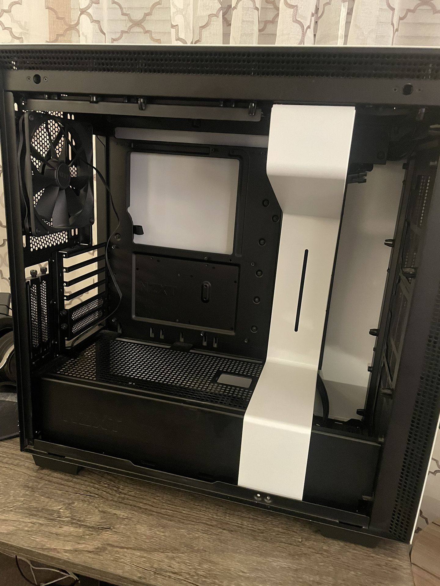 NZxt H710i Case