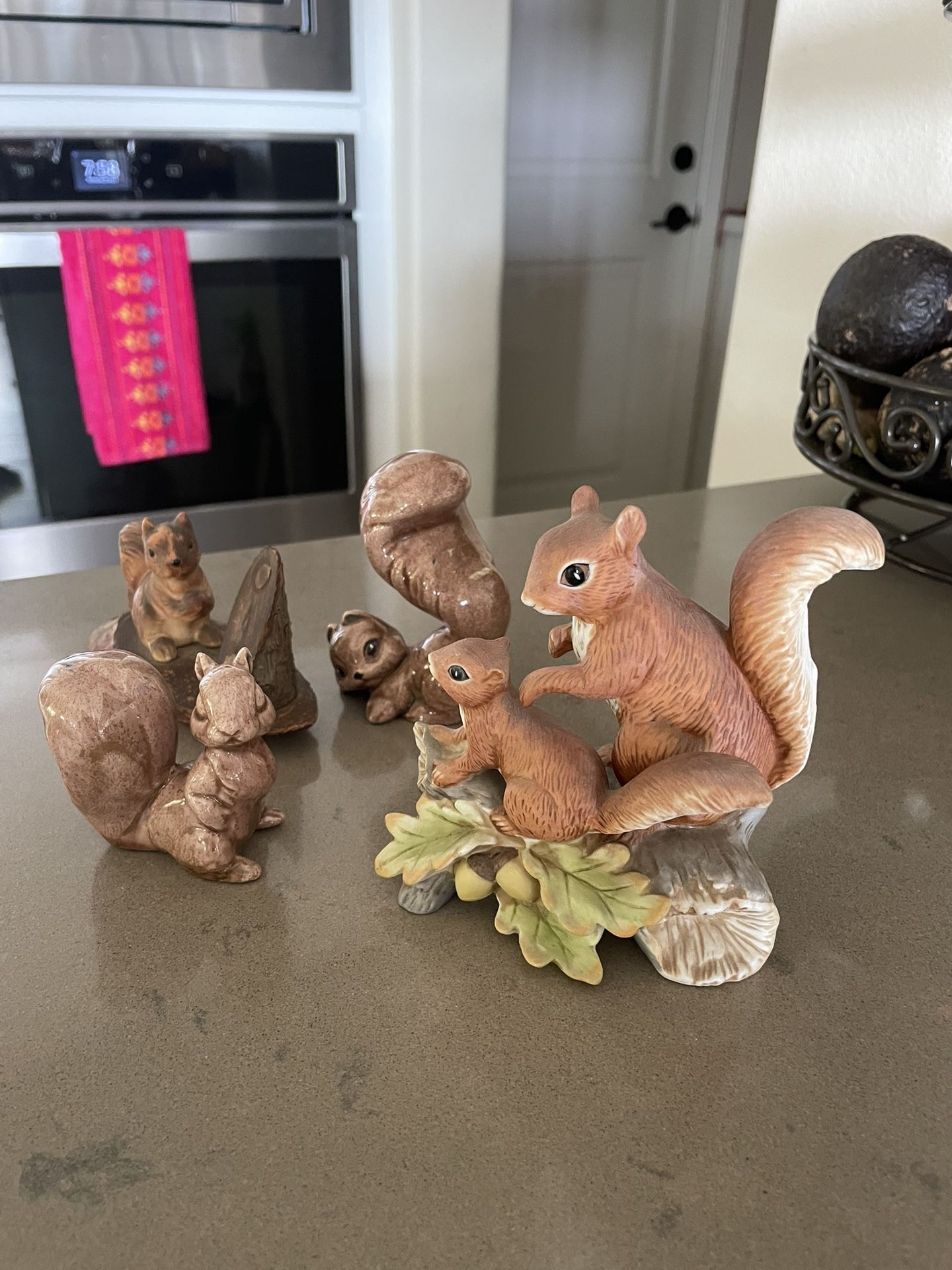 Squirrel Family 4 Pc - Buyers Only Plzzz