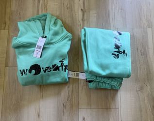 Hoodie And Sweatpants Set Size Large 