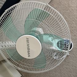 Wall Mount Fan w/Remote