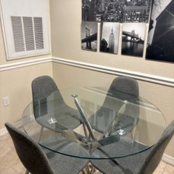 Dinning Table With 4 Chairs $300 OBO