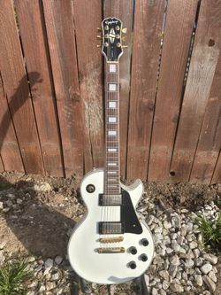 Epiphone Gibson Les Paul custom electric guitar
