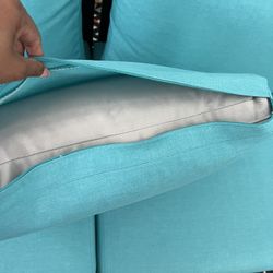 Like new 6piece Wicker Patio Furniture