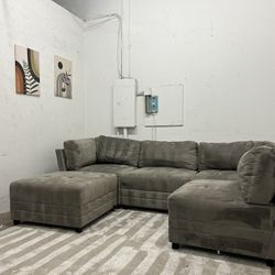Delivery Available! Costco Addyson Modular Sofa - Refurbished 🧼