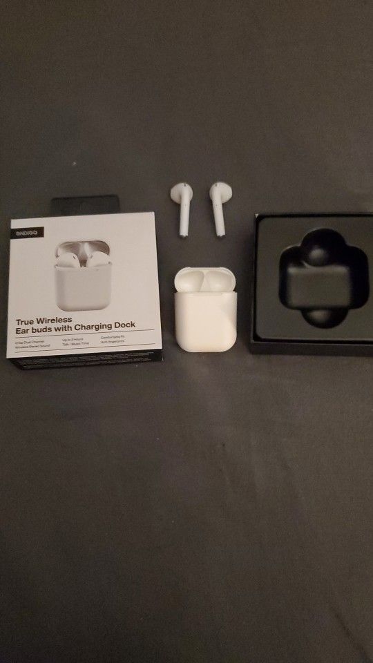 True Wireless Ear Buds With Charging Dock