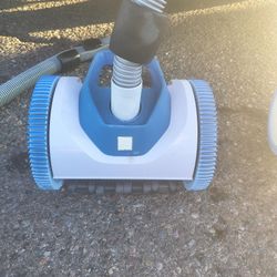 Hayward Aquanaut 200 Pool Vacuum 