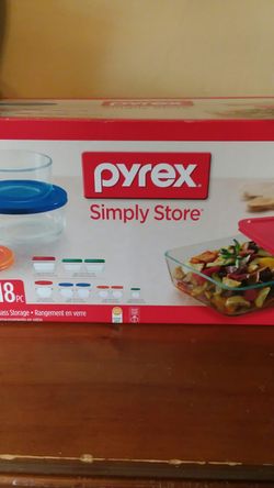 Pyrex 18pcs set Simply Store new in box $30