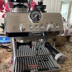 DeLonghi La Specialista Espresso Machine