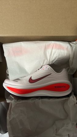 Nike Vomero Plus