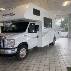 RV 2019 Majestic 