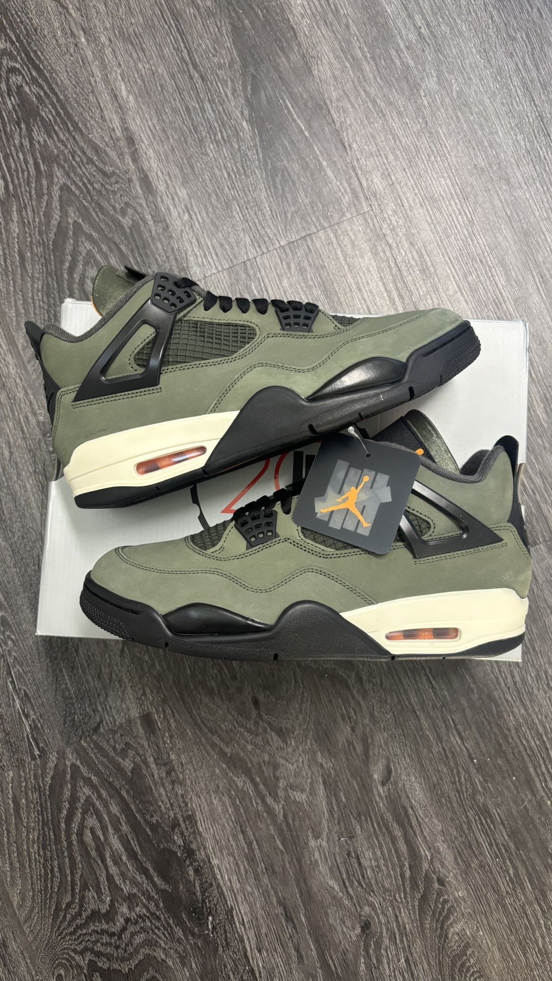 Jordan 4 Retro Undefeated