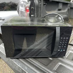 Like new small microwave