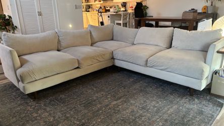 Free Sectional