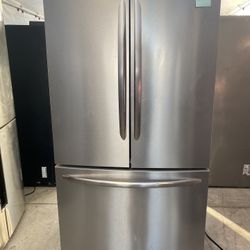 Frigidaire beautiful stainless steel refrigerator looks like new French door everything works perfectly first come first served 