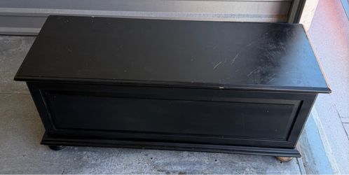 Black Storage Chest / Blanket Trunk with Hinged Lid