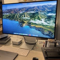 Apple Pro Display XDR 32” Nano-Texture Pro Stand