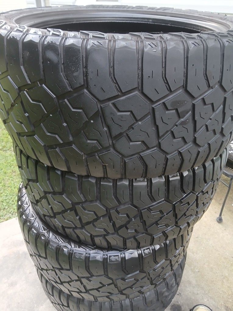 4 Tormenta RT 33×12 50 R 22 LT Tires