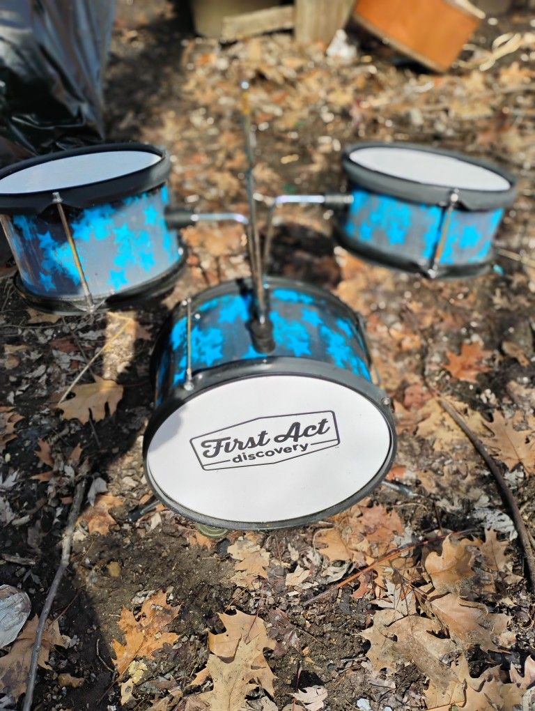 First Act Drum Set Needs Symbol