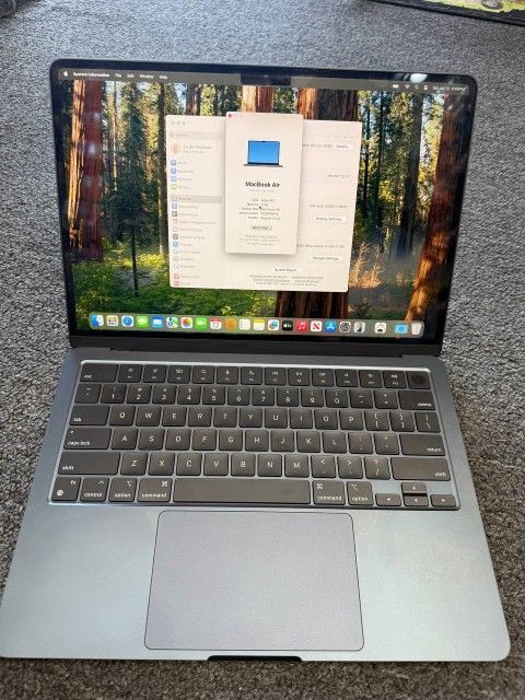 MacBook Air 2024 M3 - 13", 8GB RAM, 256GB SSD
