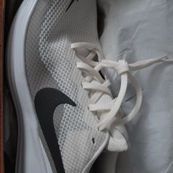 Nike Revolution 8 Running Shoes 10 1/2