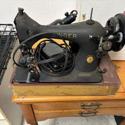 Singer Sewing Machine
