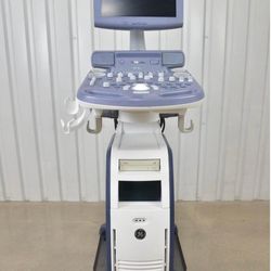 GE Ultrasound Machine P8 Voluson