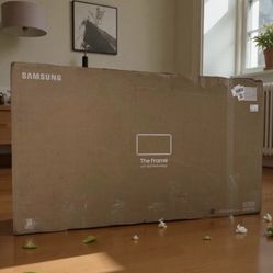 55 “ Samsung Smart 4K QLED Frame Tv