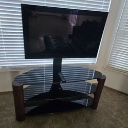 40 In Sony TV With A Stand