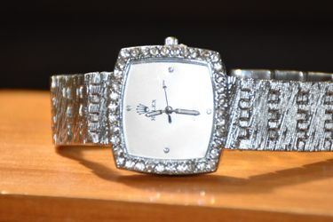 New women watches looks amazing