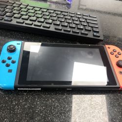 Nintendo Switch 