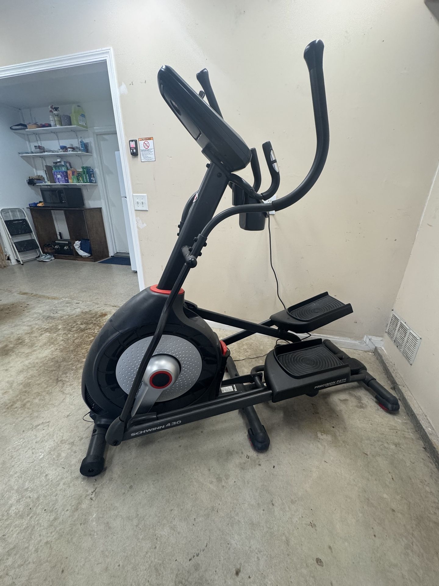 Elliptical Machine Schwann 430