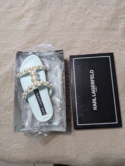 KARL LAGERFELD SANDALS SIZE 7/ BEAUTIFUL/NEW