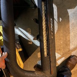 Lund Push Guard And Light Bar