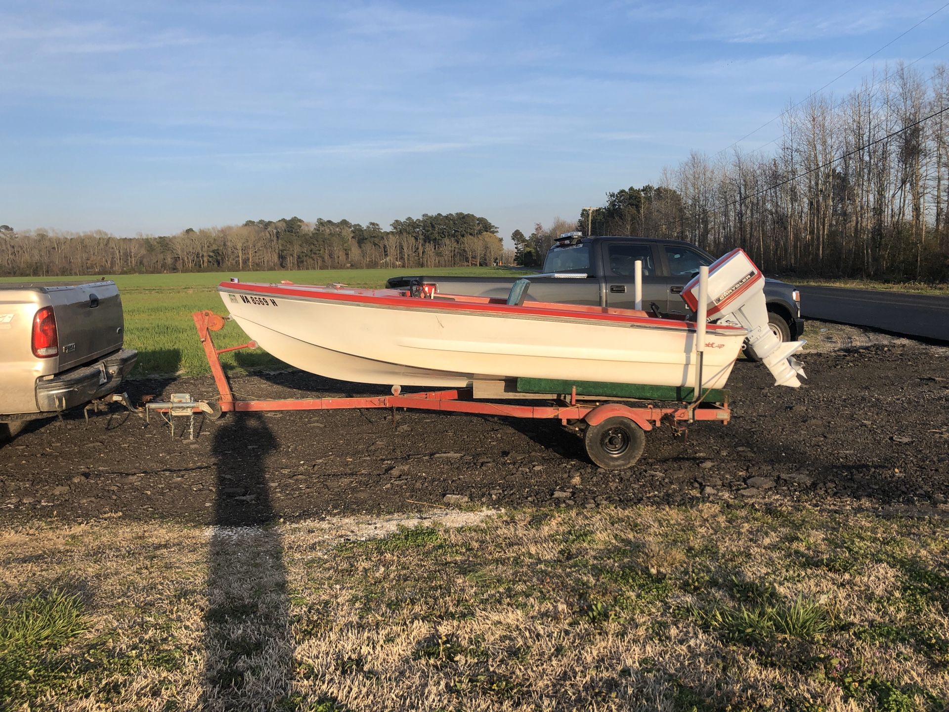 14ft boat with 35 hp motor, title to boat and trailer for Sale in