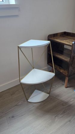 White & Gold shelf