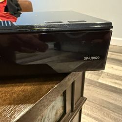 Panasonic UB820 Blu-ray 4K