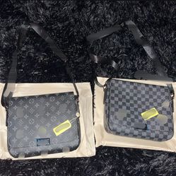 (Unisex) Iconic Printed Cross-body’s