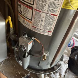 40 Gal Gas Water Heater 