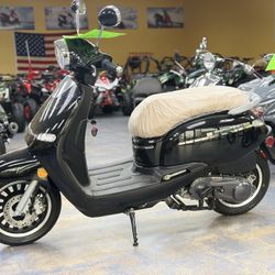 Trailmaster Turino 150cc Street Legal Scooter