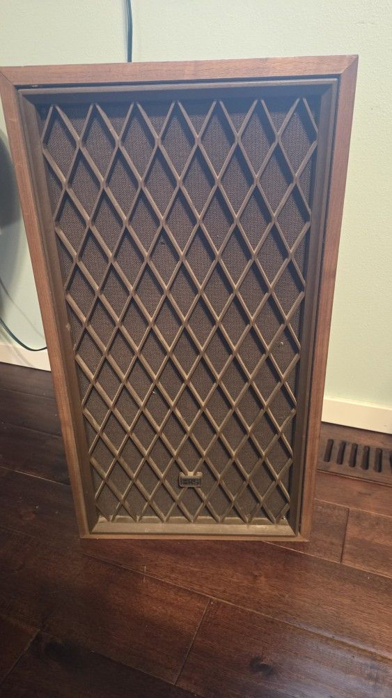 NOVA 8B Speakers. Great Shape RS Radio Shack Realistic