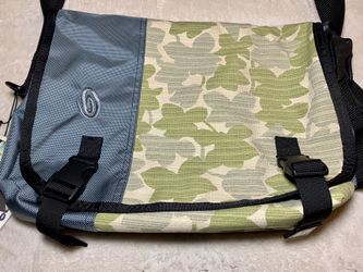 Cute Floral Timbuk2 Messenger Bag - Medium Size - New  W Tags