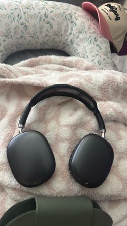 Apple AirPods Max 2