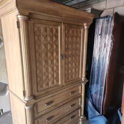 Armoire