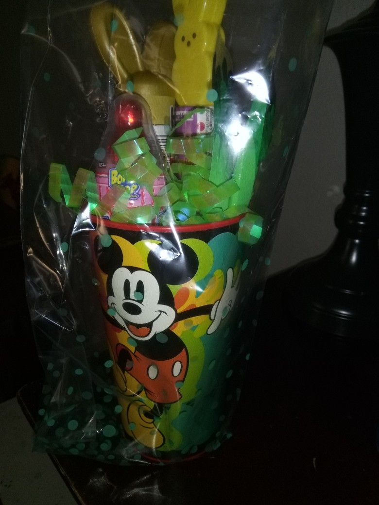 Character Cup Easter Baskets