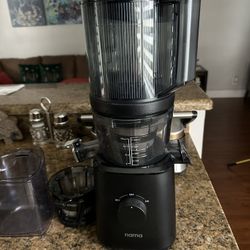 NAMA J2 COLD PRESS JUICER